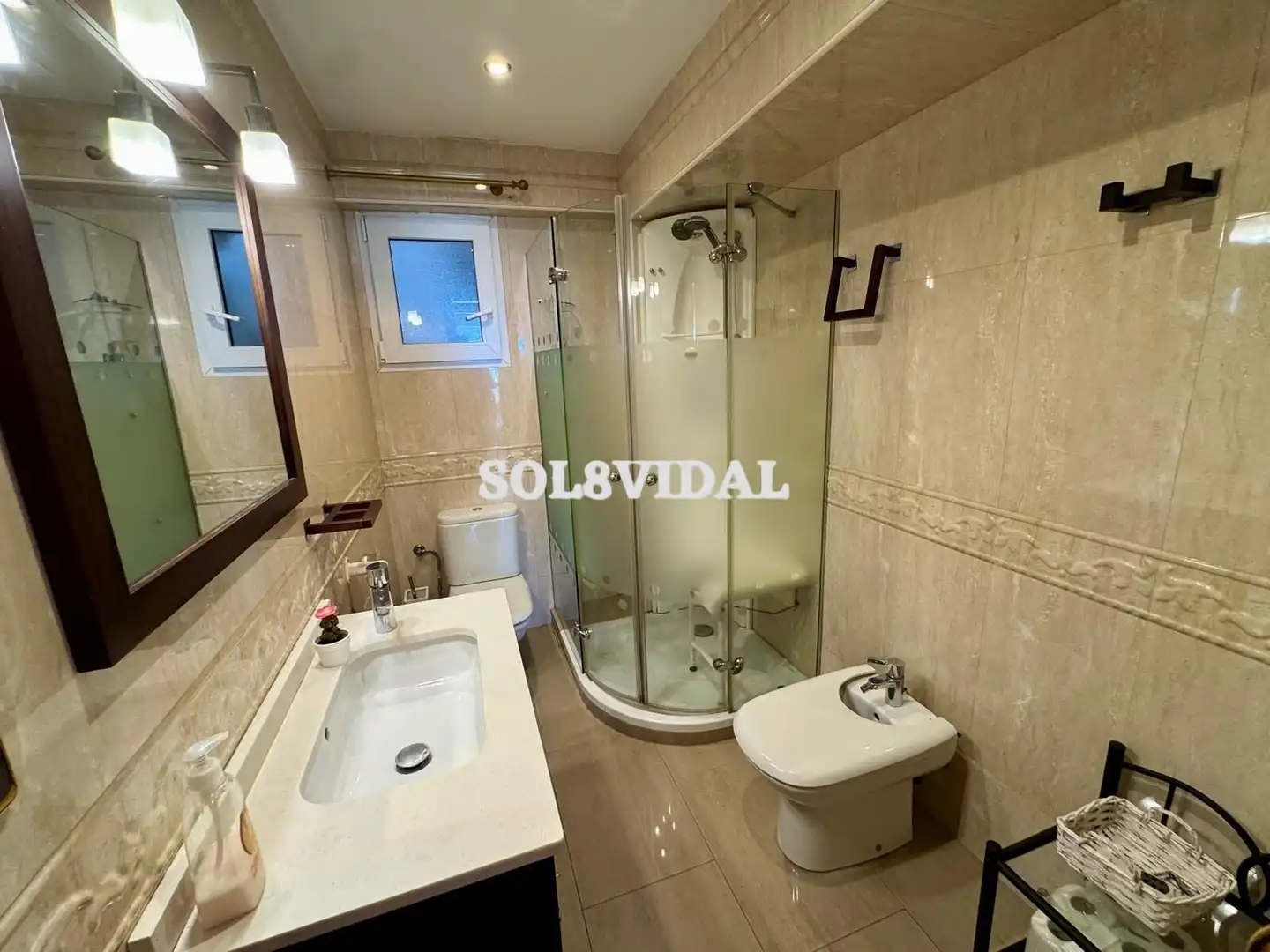 Baño de Piso de alquiler en Torrevieja con Aire acondicionado, Calefacción y Amueblado