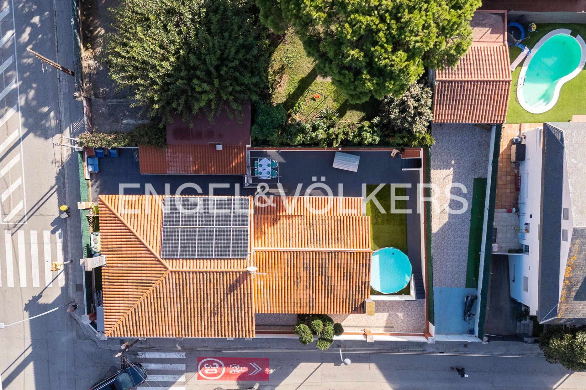 Vista exterior de Casa o xalet en venda en Premià de Mar amb Aire condicionat, Calefacció i Jardí privat