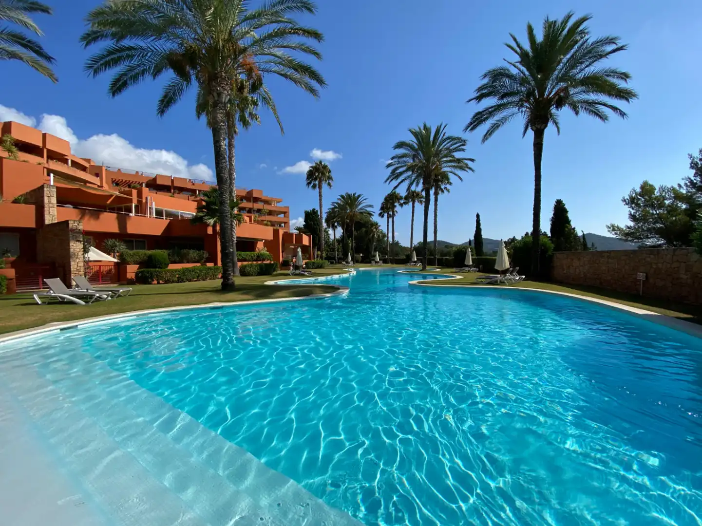 Piscina de Apartamento en venta en Santa Eulària des Riu con Aire acondicionado, Calefacción y Terraza