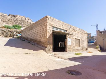 Casa en venta en Calle Miguel Bueno 5
