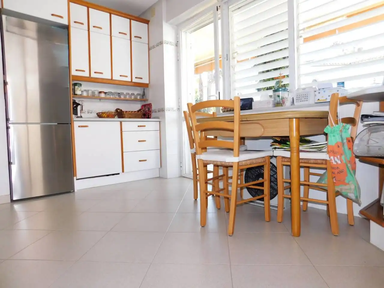 Cuina de Casa o xalet en venda en Jerez de la Frontera amb Aire condicionat, Jardí privat i Terrassa