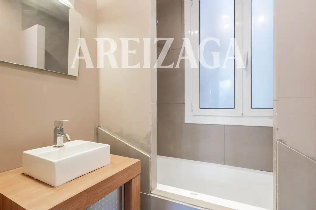 Piso con terraza en venta en Calle Padre Larroca 1, imagen 33
