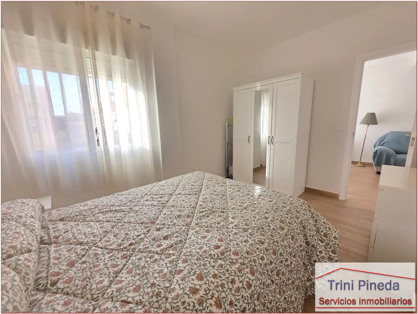 Bedroom of Flat for rent in Sevilla  with Furnished, Oven and Washing machine