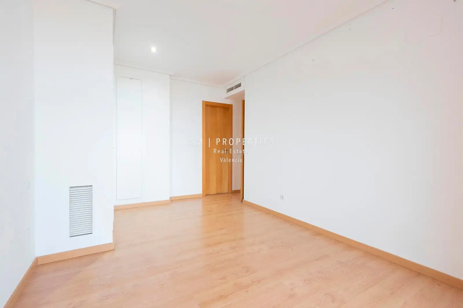 Habitación de Ático de alquiler en Alboraya con Aire acondicionado, Calefacción y Parquet