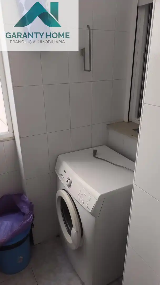 Bany de Pis de lloguer en Jaén amb Aire condicionat, Jardí privat i Moblat