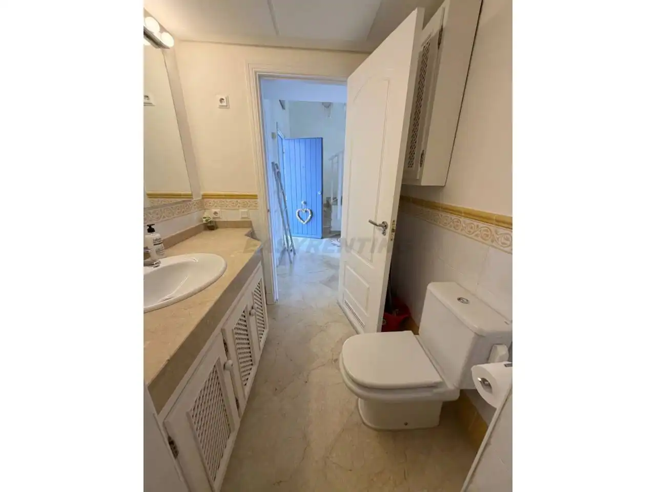 Bathroom of Detached homes for rent in La Alcaidesa  with Air Conditioner, Terrace and Furnished