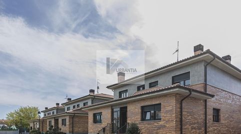Foto 2 de Casa adosada en venta en Zuloaga, Cendea de Olza / Oltza Zendea, Navarra