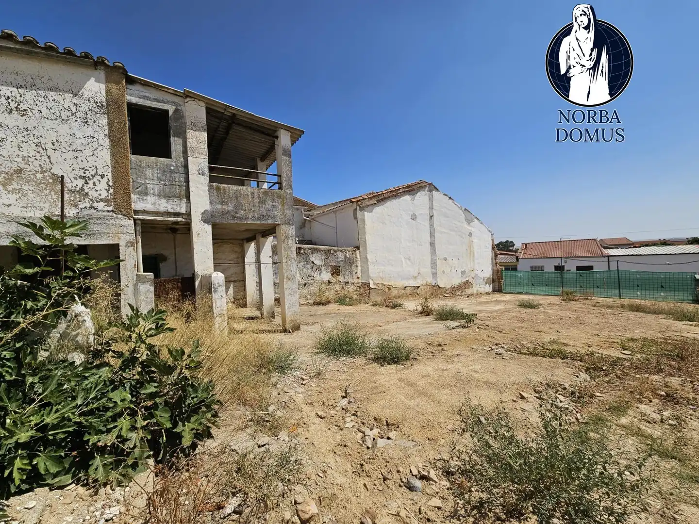 Finca rústica en venda en Sierra de Fuentes amb Jardí privat, Terrassa i Traster
