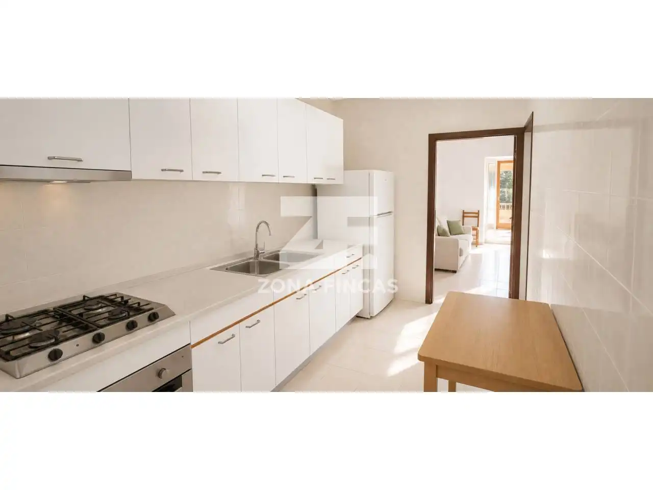 Cuina de Casa o xalet en venda en Santa Coloma de Gramenet amb Terrassa