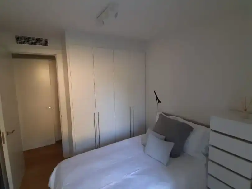 Bedroom of Flat for rent in  Madrid Capital  with Air Conditioner, Swimming Pool and Balcony