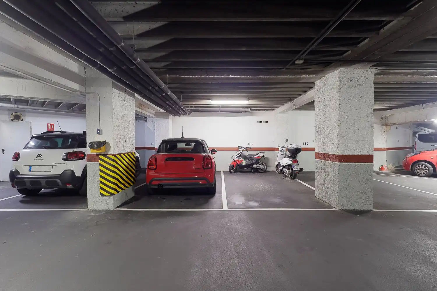 Parking de Piso de alquiler en Gijón  con Calefacción, Terraza y Trastero