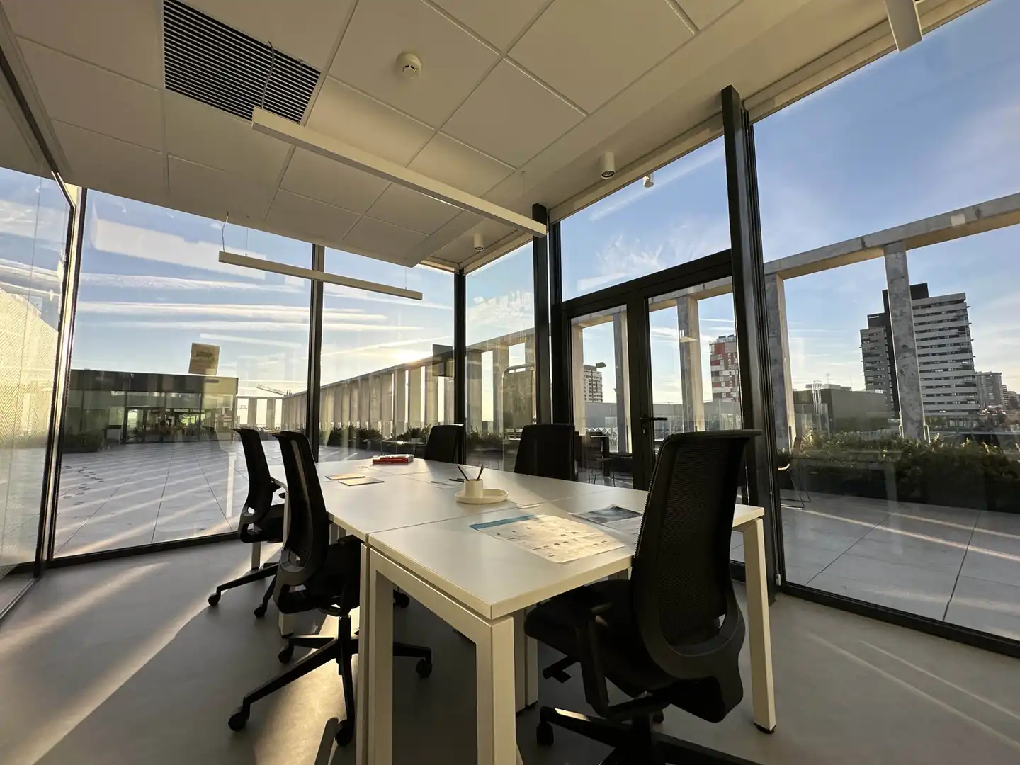 Büro zur Miete in Madrid mit Klimaanlage, Heizung und Möbliert