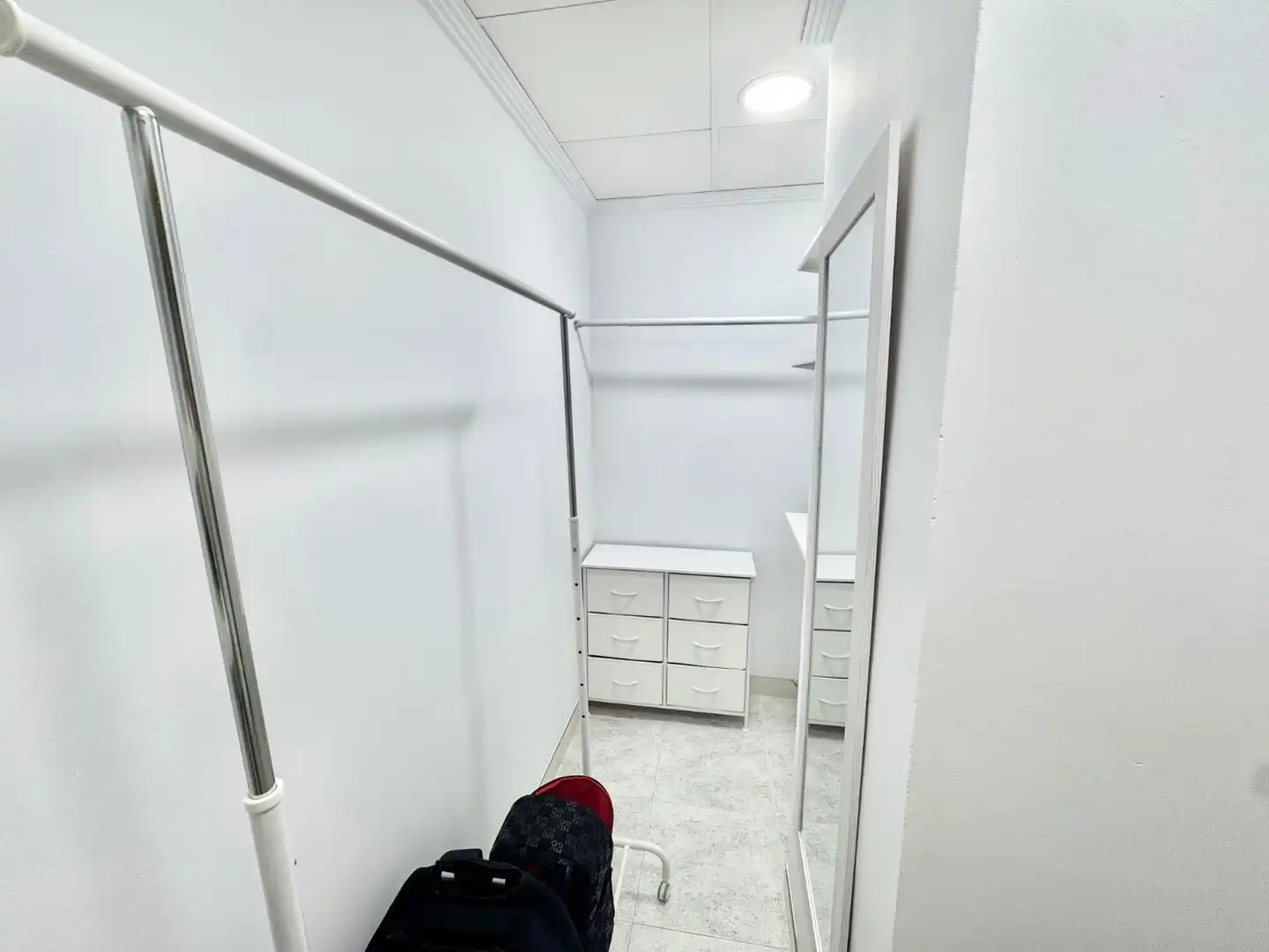Dormitori de Apartament de lloguer en Guardamar del Segura amb Aire condicionat, Moblat i Rentadora