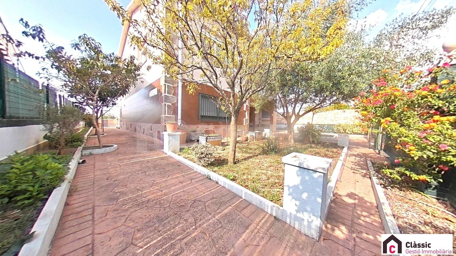 Vista exterior de Casa o chalet en venta en Terrassa con Calefacción y Trastero