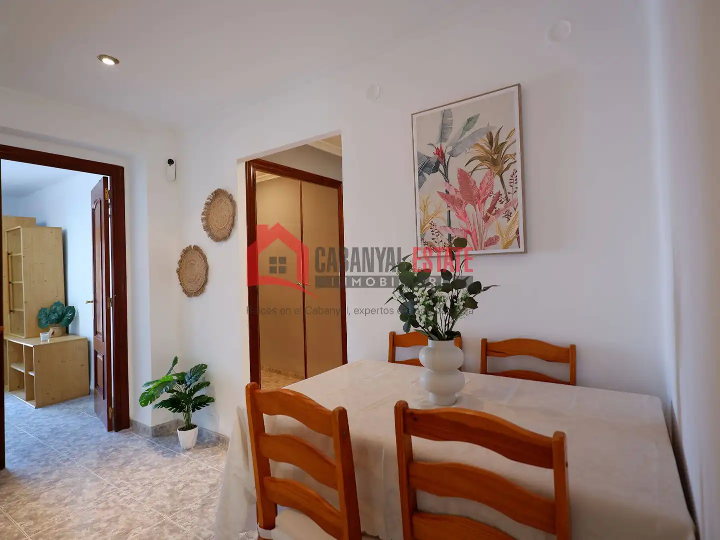 Comedor de Apartamento de alquiler en Valencia con Aire acondicionado, Amueblado y Balcón