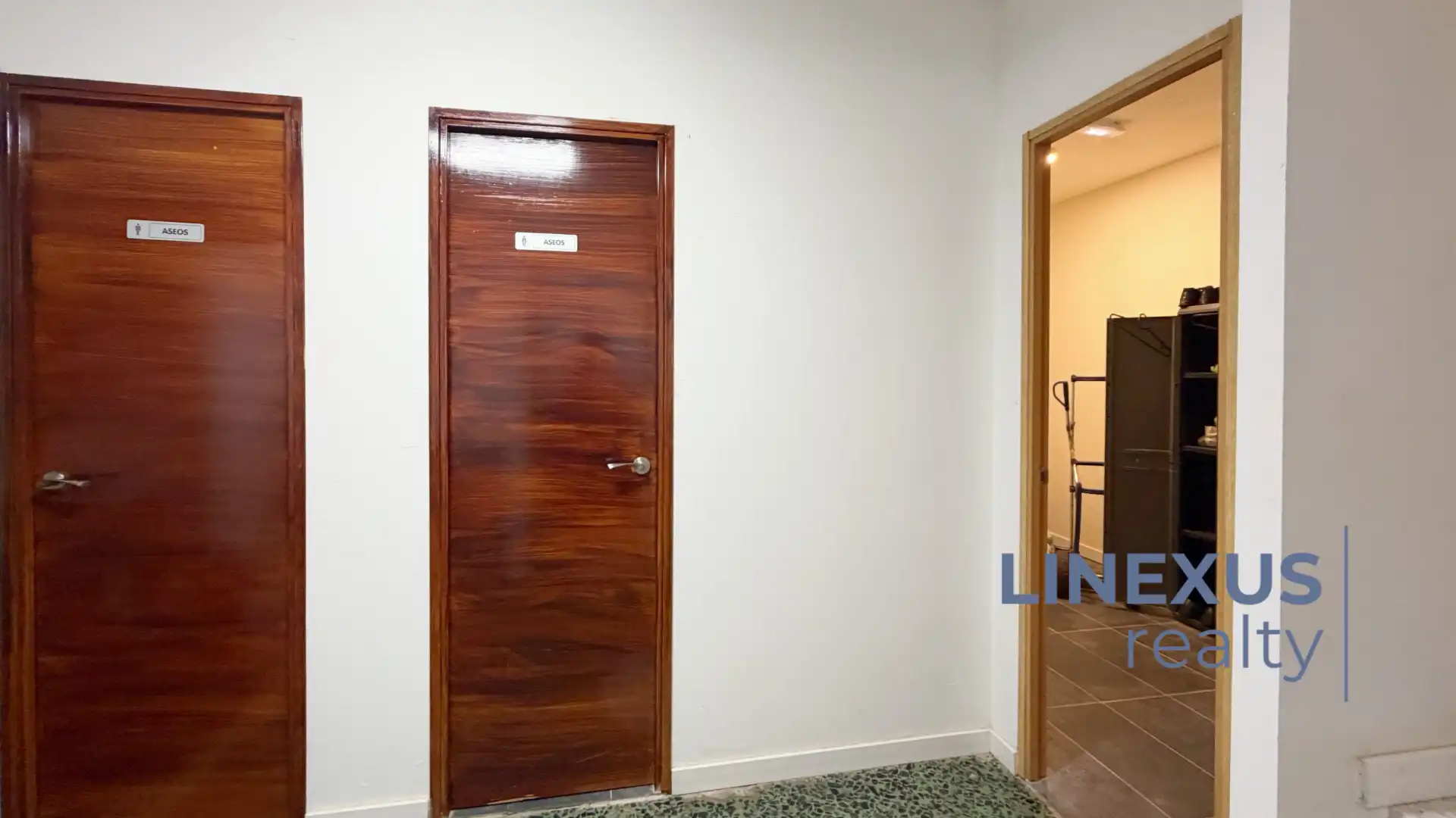 Commercial properties for transfer in Las Palmas de Gran Canaria  with Terrace, Furnished and Internet