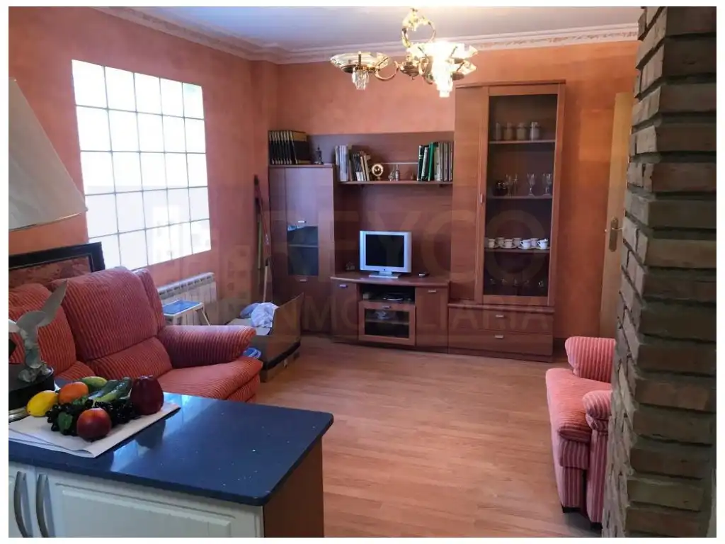 Sala d'estar de Casa o xalet en venda en Ledesma de la Cogolla amb Balcó