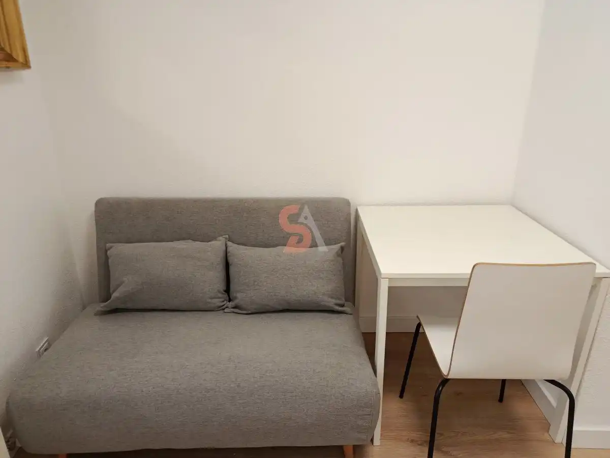 Bedroom of Flat for rent in Valladolid  with Heating