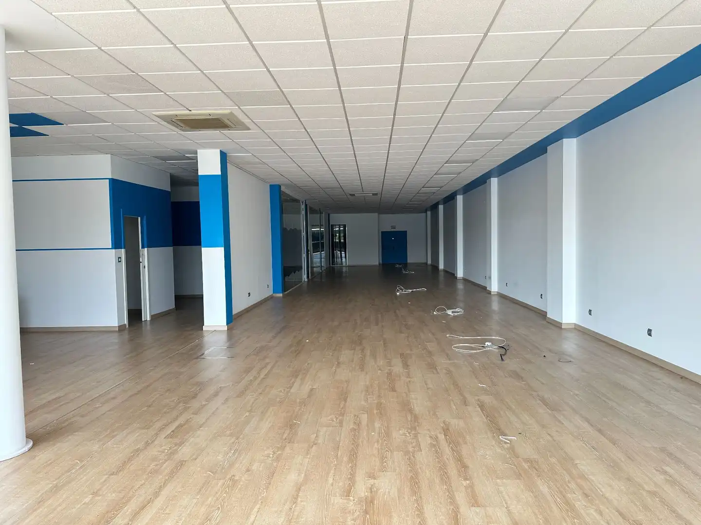 Local comercial de lloguer a Maliaño, imagen 3