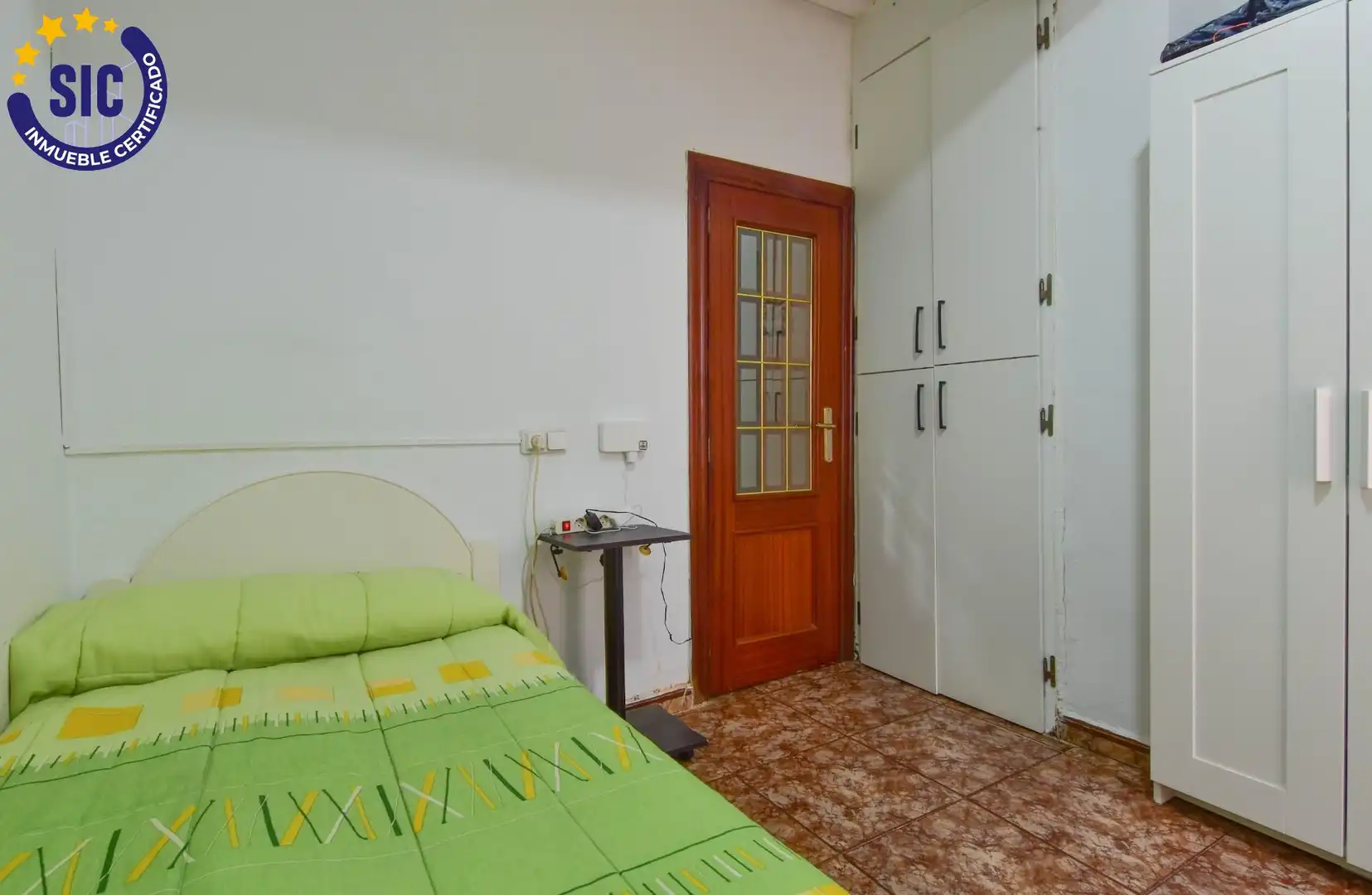 Bedroom of Flat for sale in Valencia  with Air Conditioner, Heating and Terrace