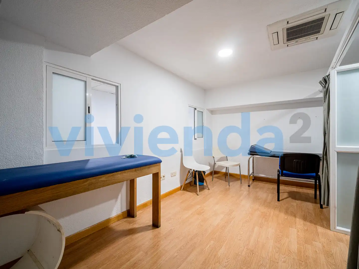 Local comercial en venda a Calle de la Infanta Mercedes, imagen 3