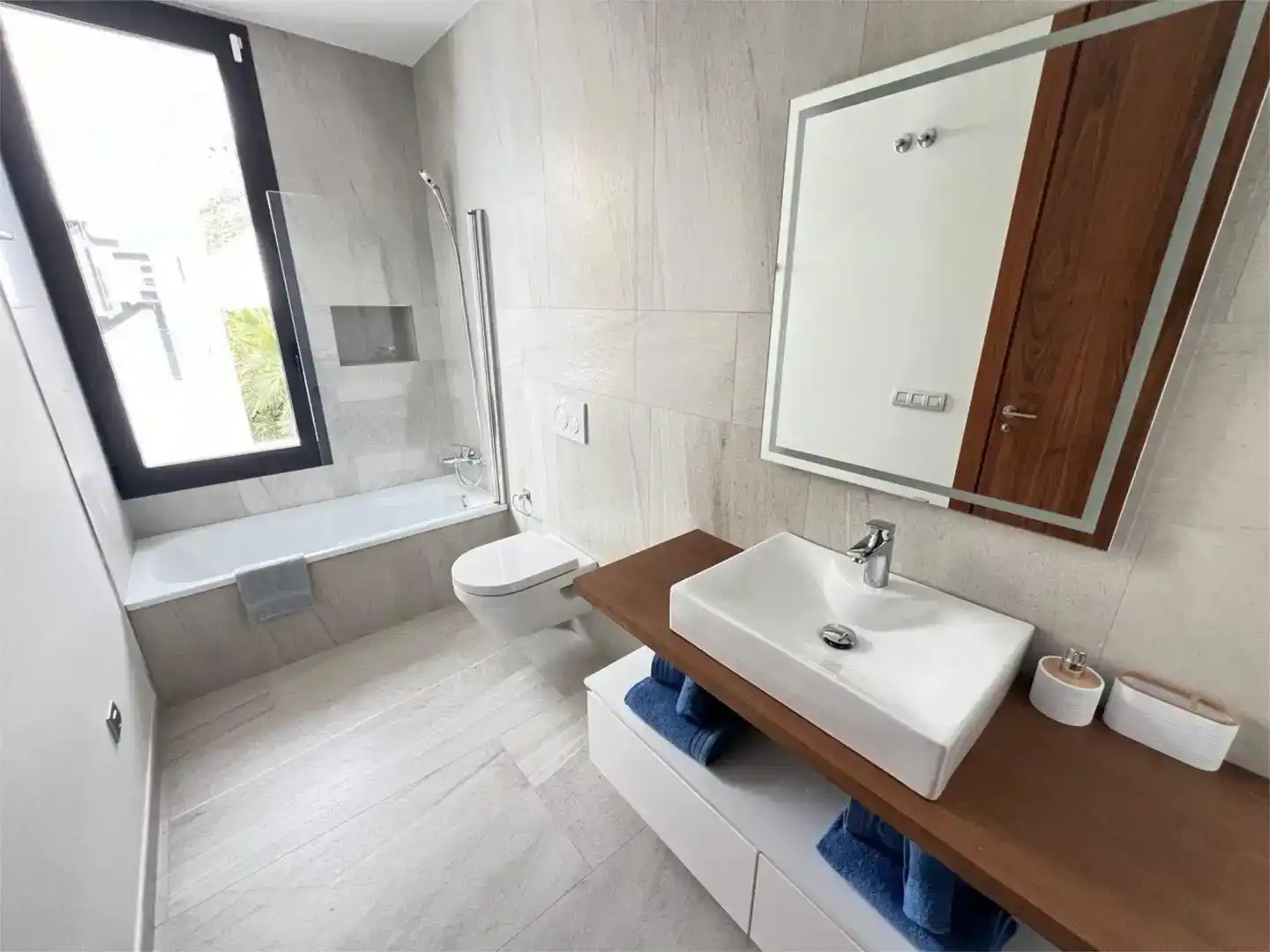 Baño de Casa o chalet de alquiler en Benidorm con Aire acondicionado, Jardín privado y Trastero