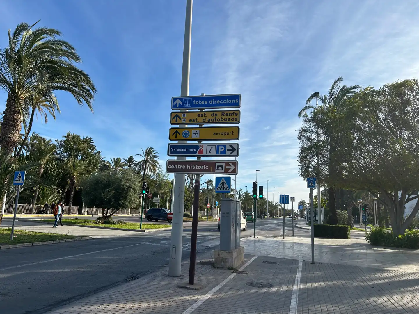 Vista exterior de Residencial en venta en Elche / Elx