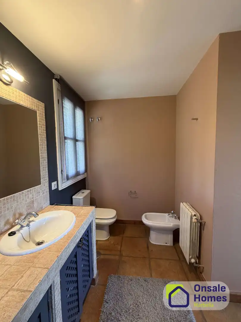 Bathroom of Houses for rent in Marbella  with Air Conditioner, Private garden and Terrace