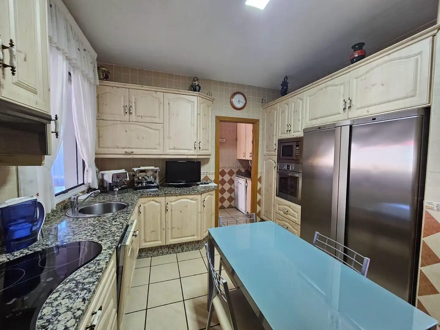Cuina de Casa o xalet en venda en Córdoba amb Aire condicionat, Calefacció i Jardí privat