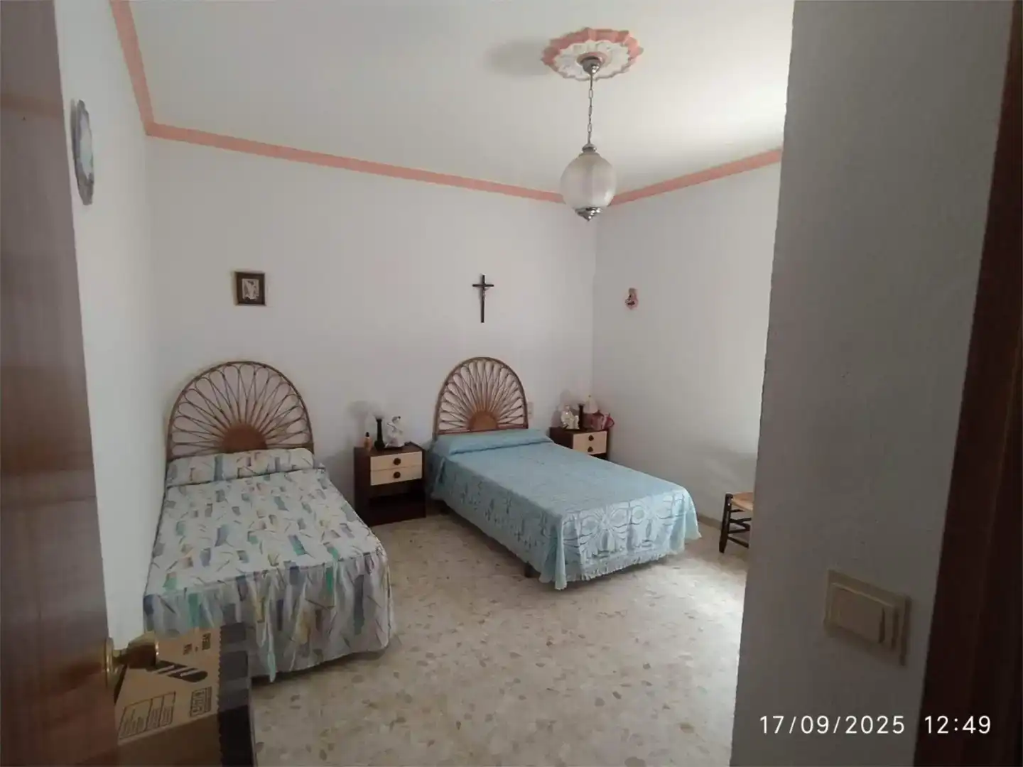 Dormitori de Finca rústica en venda en Alfarnatejo amb Aire condicionat i Jardí privat