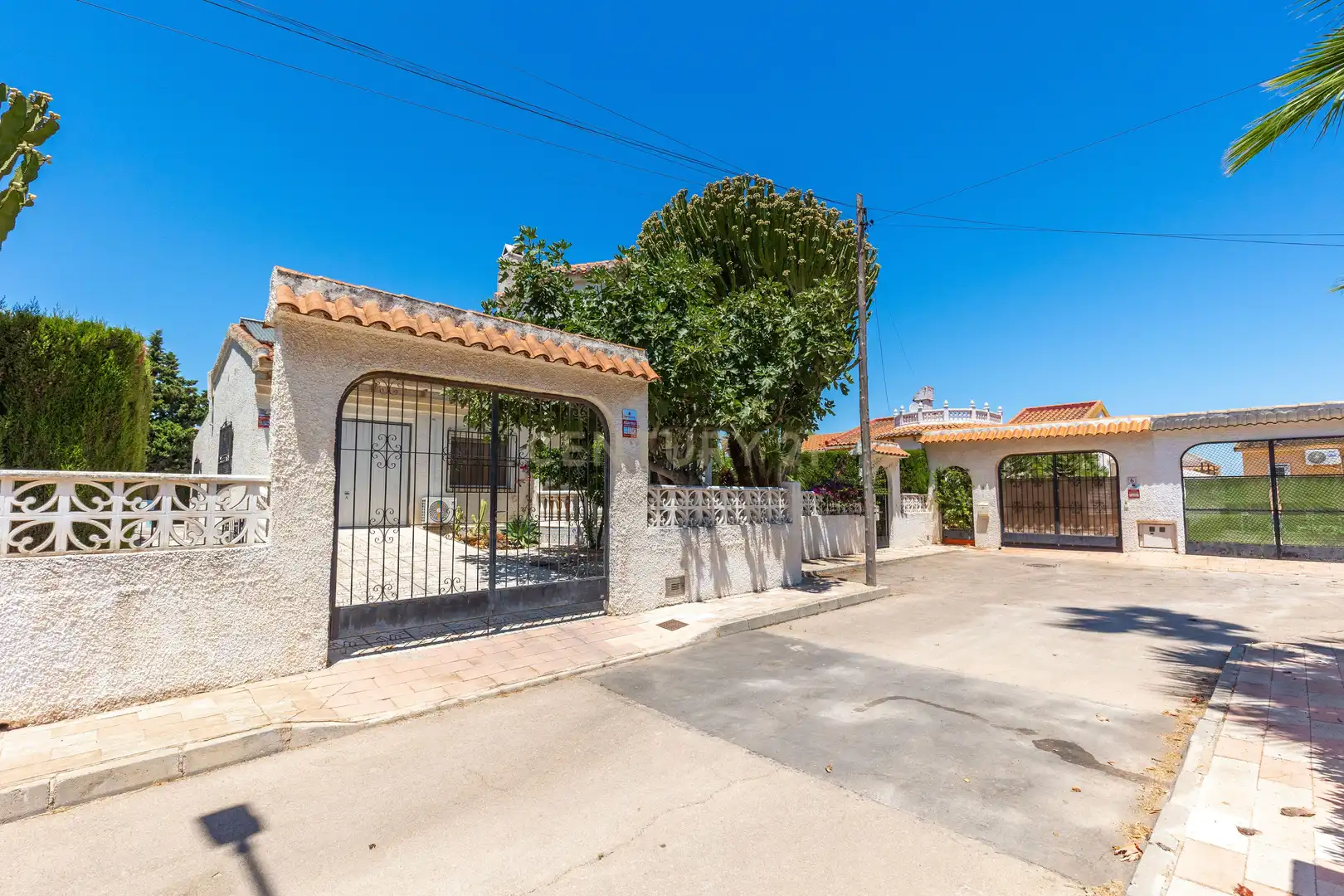 Vista exterior de Casa o chalet en venta en Los Alcázares con Aire acondicionado, Trastero y Piscina