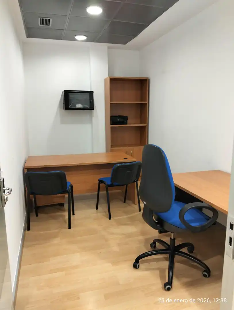 Office for rent in Sevilla  with Air Conditioner and Heating
