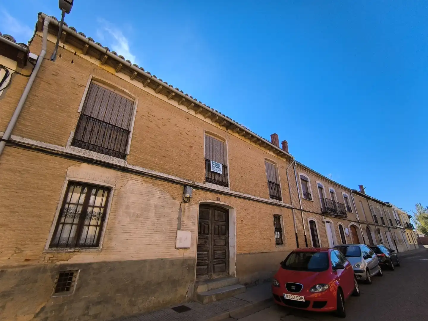 Vista exterior de Casa o xalet en venda en Villarramiel amb Calefacció, Jardí privat i Terrassa