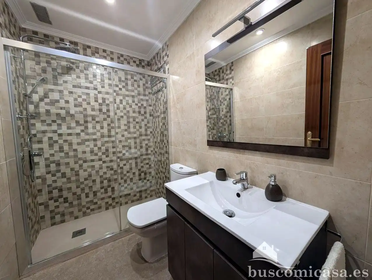 Badezimmer von Wohnung zur Miete in Linares mit Klimaanlage, Terrasse und Möbliert