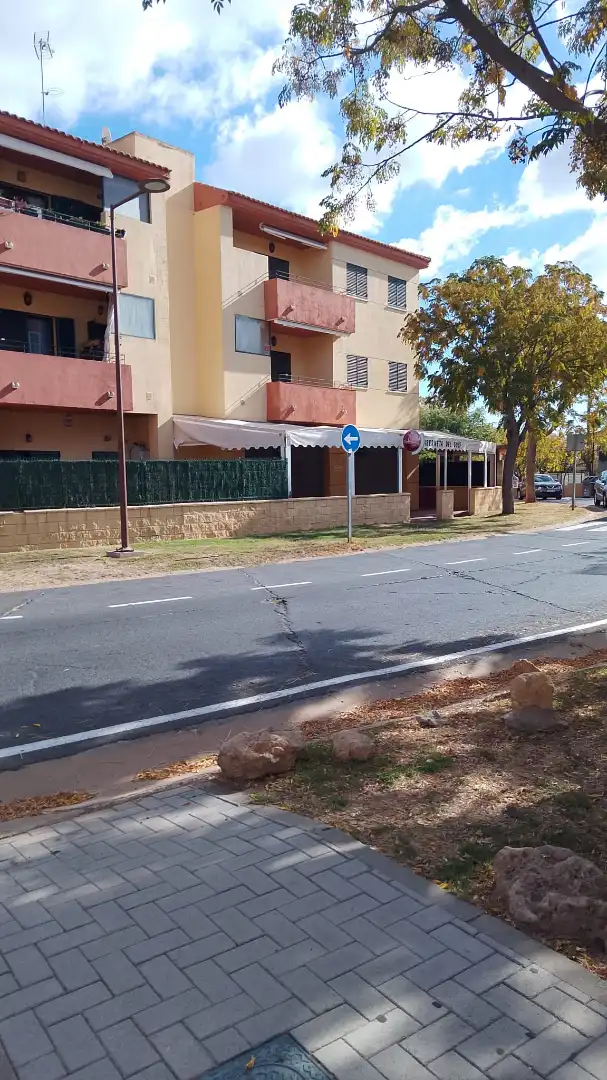 Vista exterior de Dúplex en venda en Islantilla amb Jardí privat, Terrassa i Traster