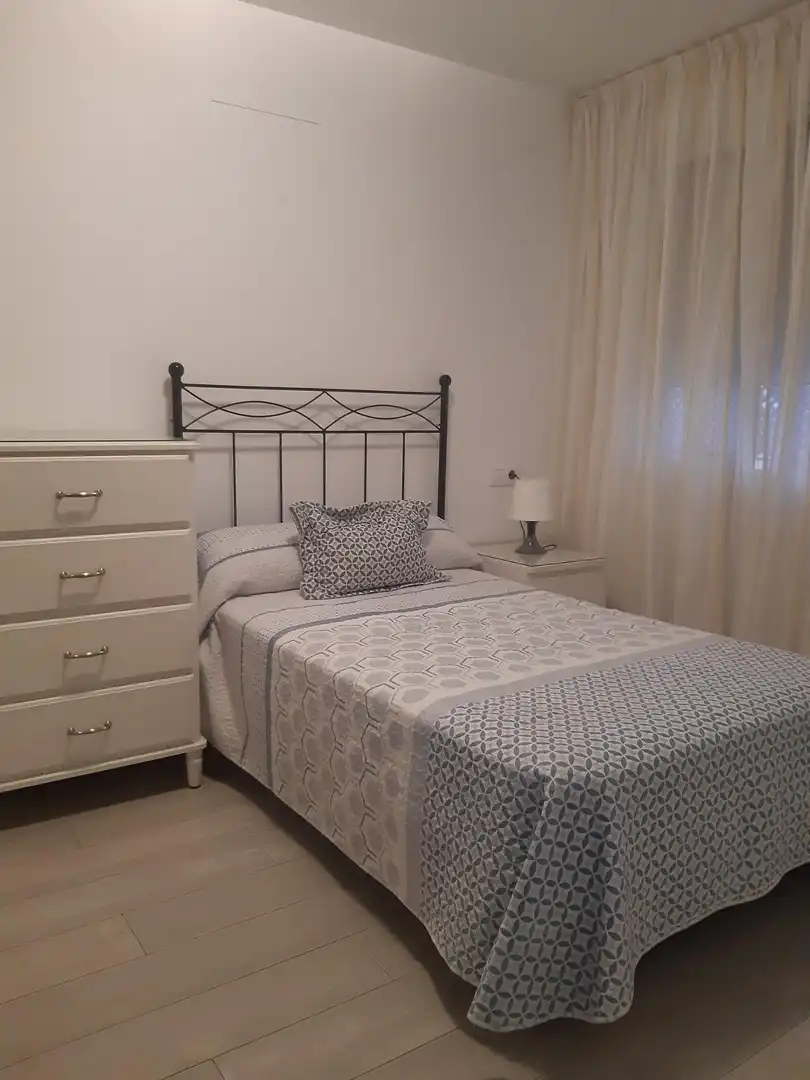Habitación de Casa adosada en venta en Cerro - Amate
