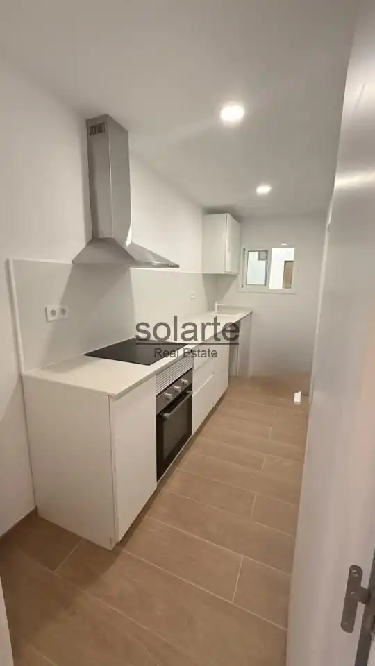 Kitchen of Flat for sale in Barcelona  with Air Conditioner and Parquet flooring