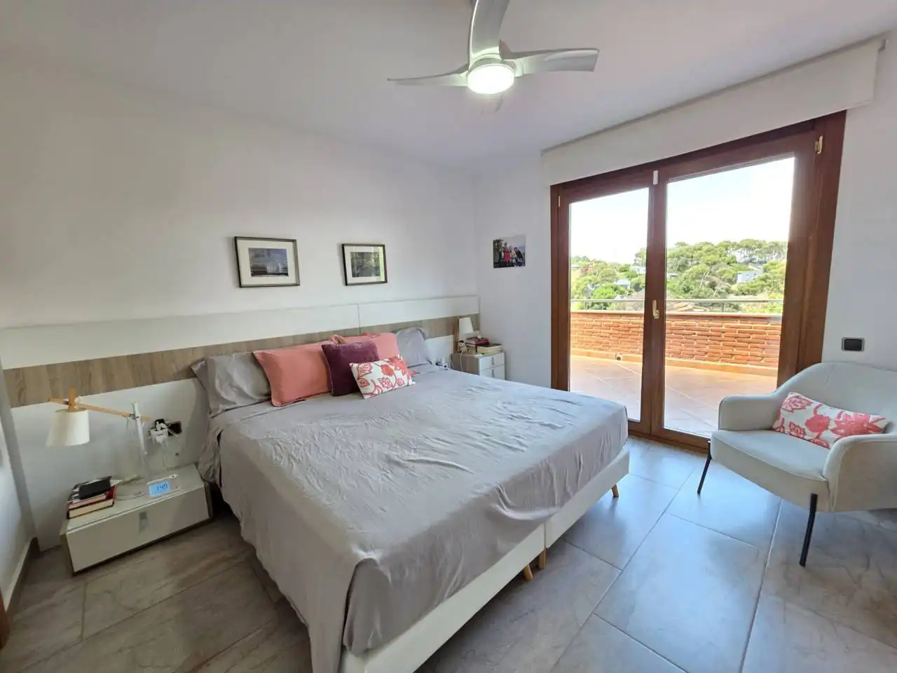 Habitación de Casa o chalet en venta en Montcada i Reixac con Aire acondicionado, Calefacción y Jardín privado