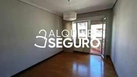 Piso de alquiler en Perez Galdos, Juzgados