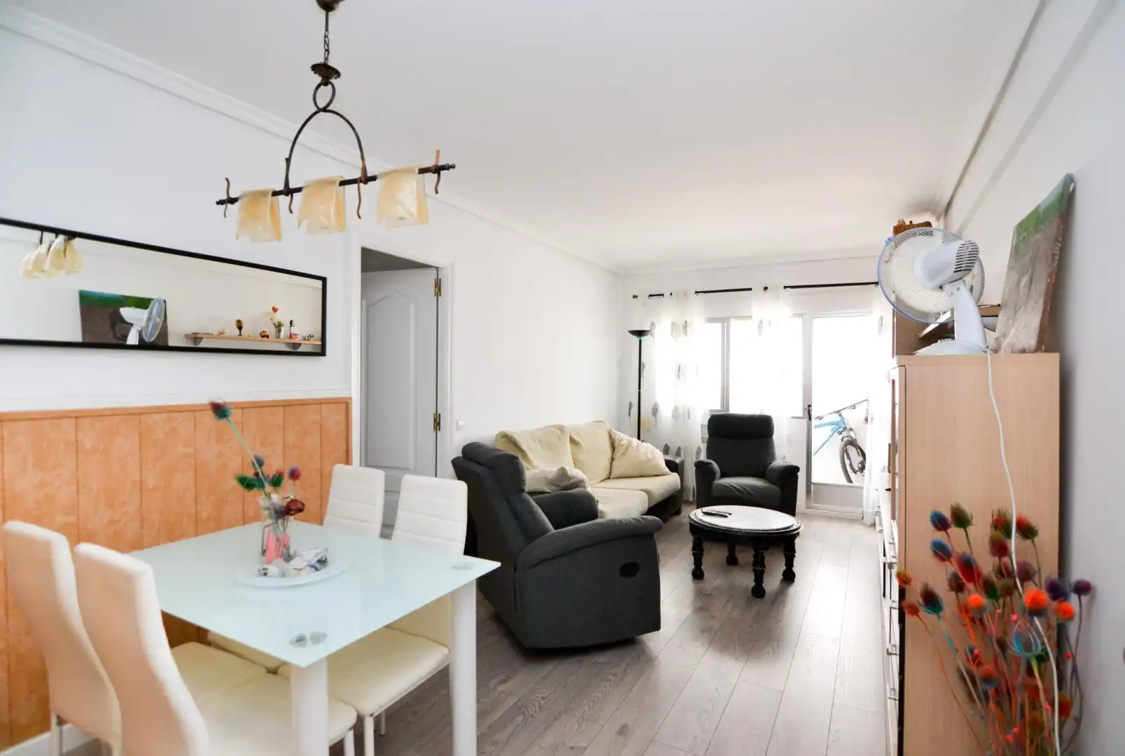 Sala de estar de Planta baja en venta en Móstoles con Calefacción, Parquet y Terraza