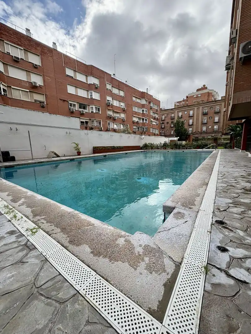 Swimming pool of Flat for sale in Sevilla  with Air Conditioner, Heating and Terrace