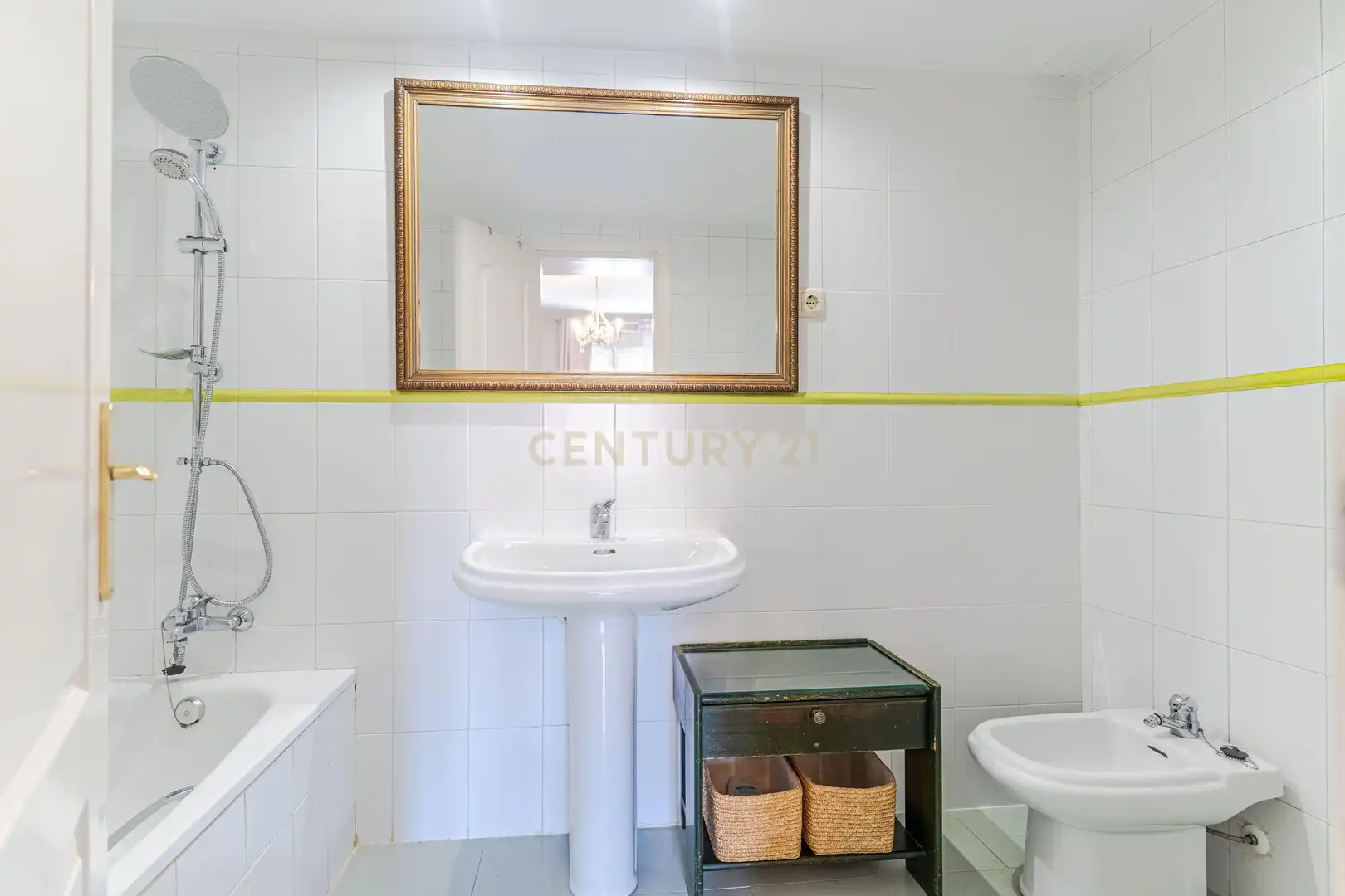 Bathroom of Houses for sale in Armilla  with Storage room and Community pool