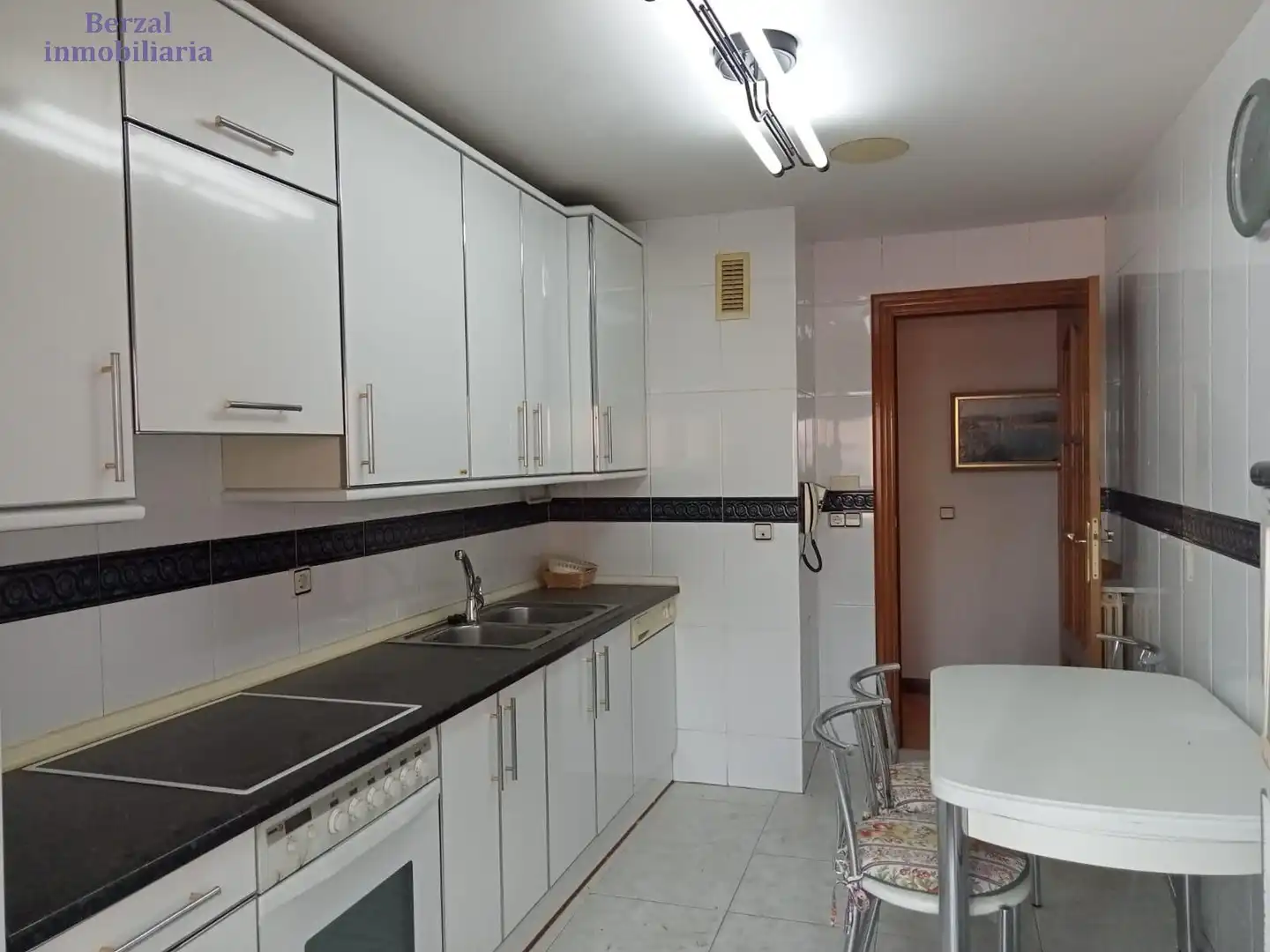 Kitchen of Flat for sale in  Logroño  with Heating, Private garden and Terrace