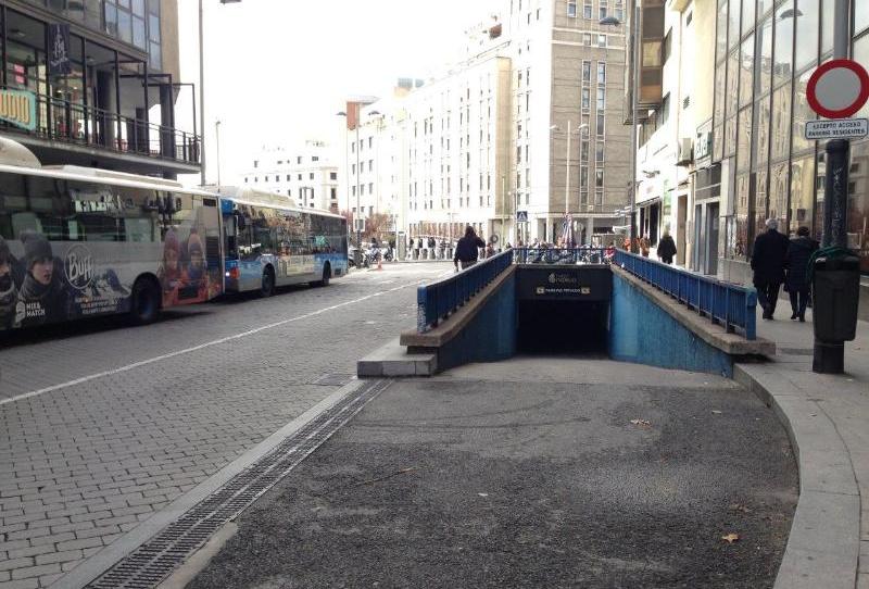 Foto 1 de Garatge en venda a C/ Jacometrezo, Palacio, Madrid