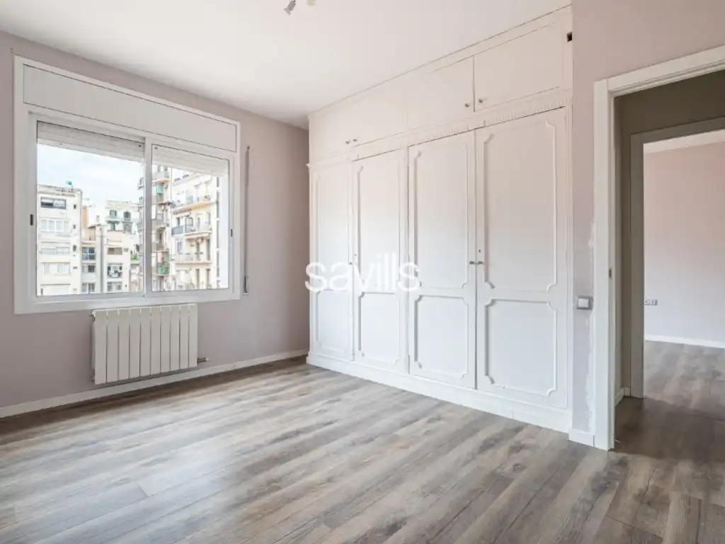 Habitación de Apartamento en venta en Barcelona con Aire acondicionado, Horno y Balcón