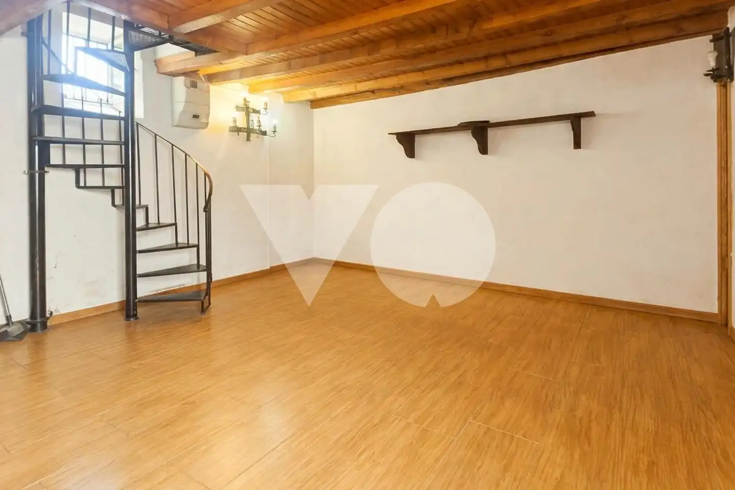 Houses for sale in Madrid  with Air Conditioner, Heating and Furnished
