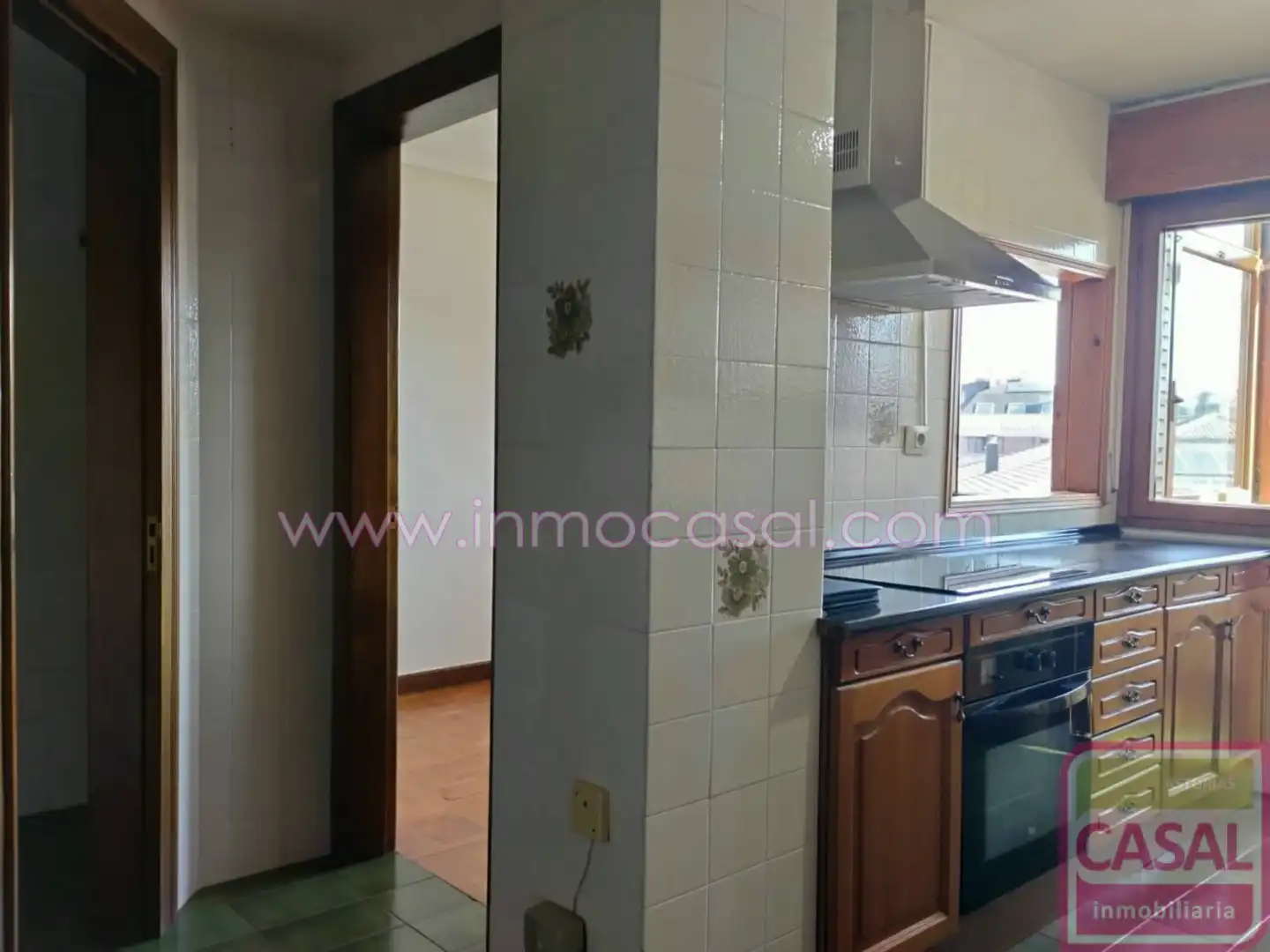 Kitchen of Flat for rent in Oviedo   with Heating, Terrace and Storage room