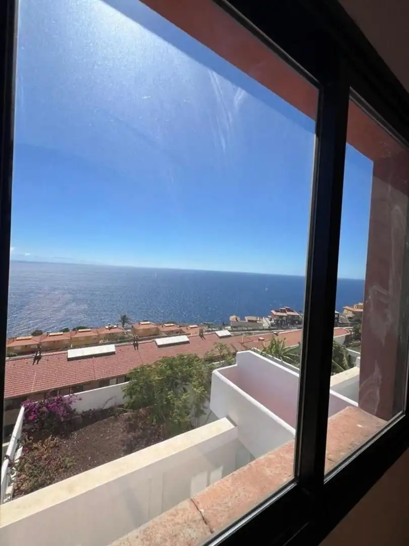 Vista exterior de Casa adosada en venda en El Rosario amb Jardí privat i Terrassa