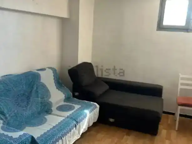 Dormitori de Casa adosada en venda en Ariño amb Moblat