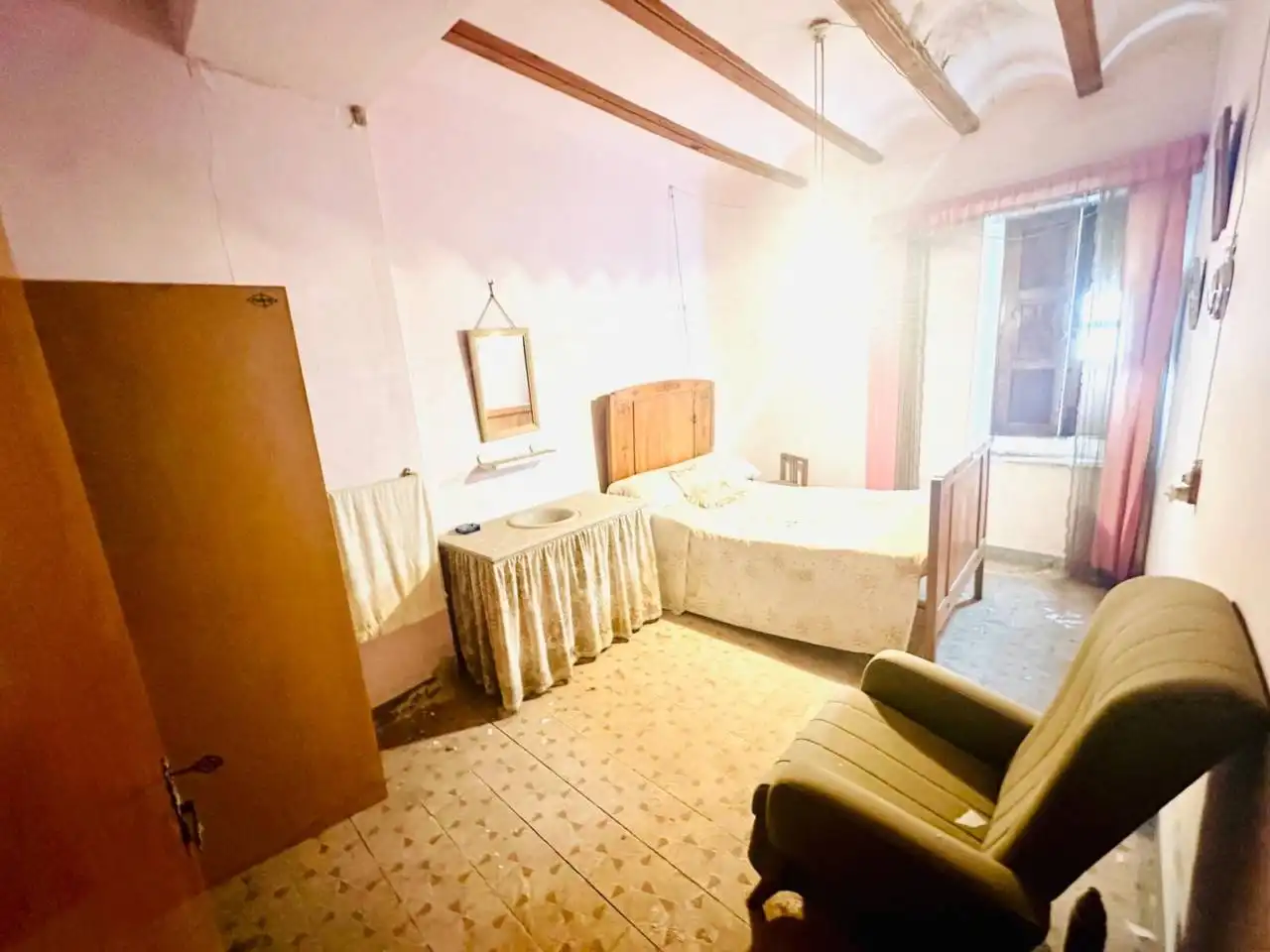 Dormitori de Casa o xalet en venda en Bélgida amb Terrassa, Traster i Moblat